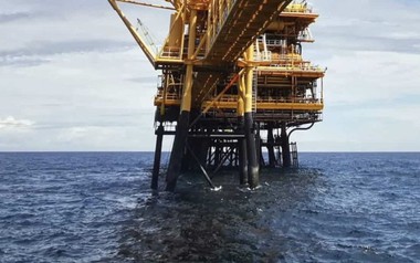 Khoan thẳng đứng 3.600m xuống đáy biển, phát hiện mỏ dầu khí trữ lượng tới 70 triệu thùng