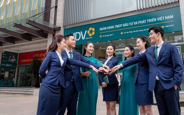 Vietcombank, VietinBank, BIDV, Agribank: Ngân hàng nào chi nhiều tiền nhất cho nhân viên?