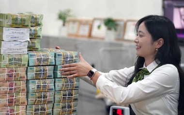 Vì sao lãi suất chưa giảm dù NHNN có loạt động thái hỗ trợ?