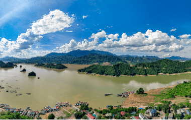 Việt Nam sở hữu 'túi nước khổng lồ' giữa Tây Bắc: dài 230 km, rộng gấp 16 lần hồ Tây, chứa 9,5 tỷ m³ nước, nay thành 'mỏ vàng' mới