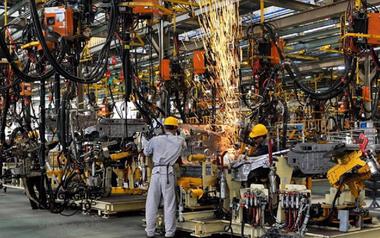 PMI Việt Nam tăng cao nhất trong 5 tháng, chuyên gia chỉ ra yếu tố sẽ gắn chặt với 'vận may' của ngành sản xuất nửa cuối năm