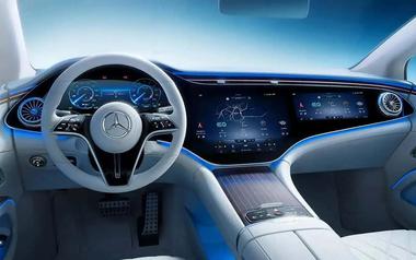CEO Mercedes thừa nhận ngành ô tô đã 'đi quá xa' -   quyết đưa một thứ tưởng đã 'tuyệt chủng' trở lại khoang lái