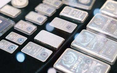 Giá bạc vượt 61 USD/ounce, chuyên gia dự báo 'thời của bạc' sắp tới