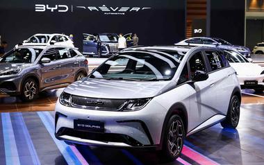 Xe điện giờ đã rẻ hơn xe hybrid