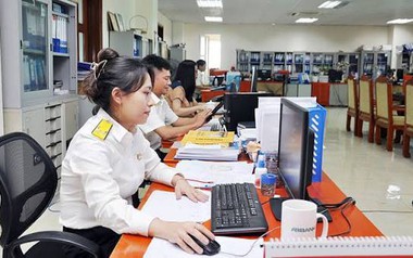 Hộ kinh doanh hỏi doanh thu dưới 1 tỷ đồng vì sao chưa được ngừng hóa đơn điện tử, cơ quan thuế trả lời