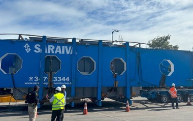 Phát hiện một thiết bị nặng 250 tấn được vận chuyển bằng đoàn xe hộ tống, di chuyển liên tục trong 5 ngày để hoàn thành nhiệm vụ đặc biệt