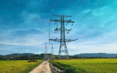 Trước đây phải mất 4 năm, Việt Nam giờ chỉ cần 6 tháng hoàn thành công trình lớn chưa từng có, dùng tới 209.000 tấn thép và 705.000 m3 bê tông