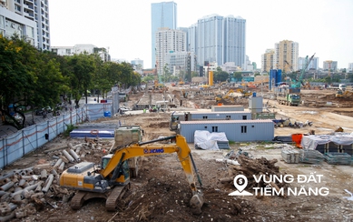 Toàn cảnh công trường dự án 17.000 tỷ của Vinhomes: Nằm cách hồ Gươm chỉ 4 km, ôm trọn hồ rộng 6 ha