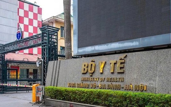 Khởi tố nguyên Phó cục trưởng Cục An toàn thực phẩm cùng 13 đồng phạm