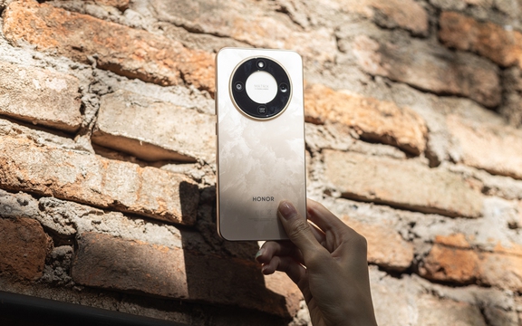 Vừa ra mắt ở Việt Nam smartphone siêu 'nồi đồng cối đá': Rơi ở độ cao 2,5m không vỡ, pin trâu nhất thị trường