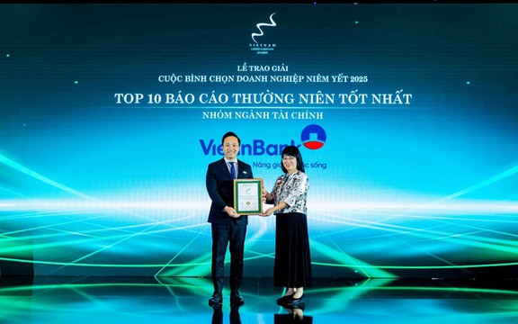 Hai giải thưởng uy tín ghi nhận nỗ lực minh bạch trong hoạt động quản trị của VietinBank