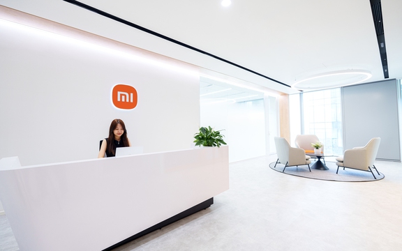 Xiaomi mở văn phòng 1.000m² giữa trung tâm TP.HCM đúng thời điểm đón tin vui doanh số: Smartphone chiếm gần 20% thị phần, TV bán 150.000 chiếc/12 tháng