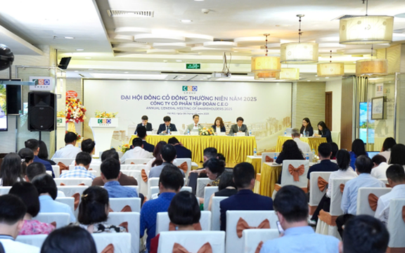 ĐCĐCĐ CEO Group: Năm 2025 không đặt mục tiêu tăng trưởng nóng, mà phát triển bền vững