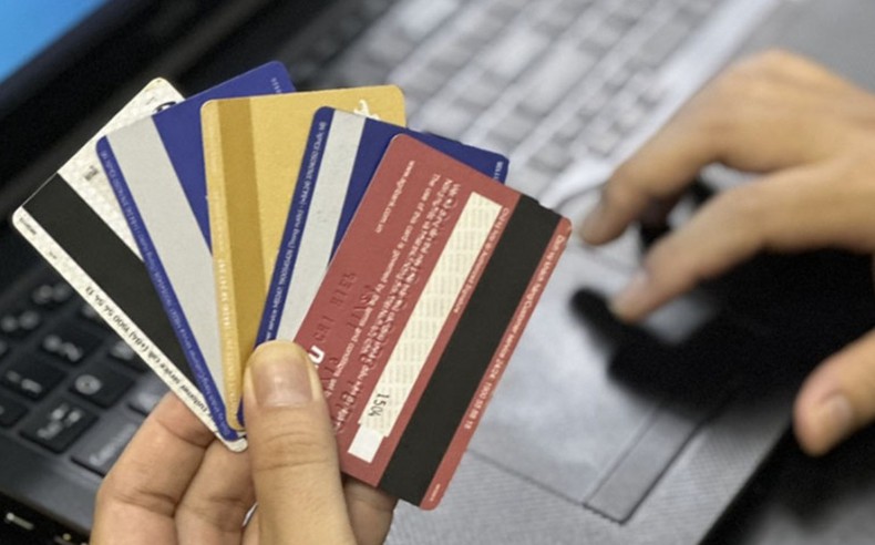 Cảnh báo thủ đoạn lôi kéo học sinh, sinh viên mở tài khoản ngân hàng tiếp tay cho tội phạm