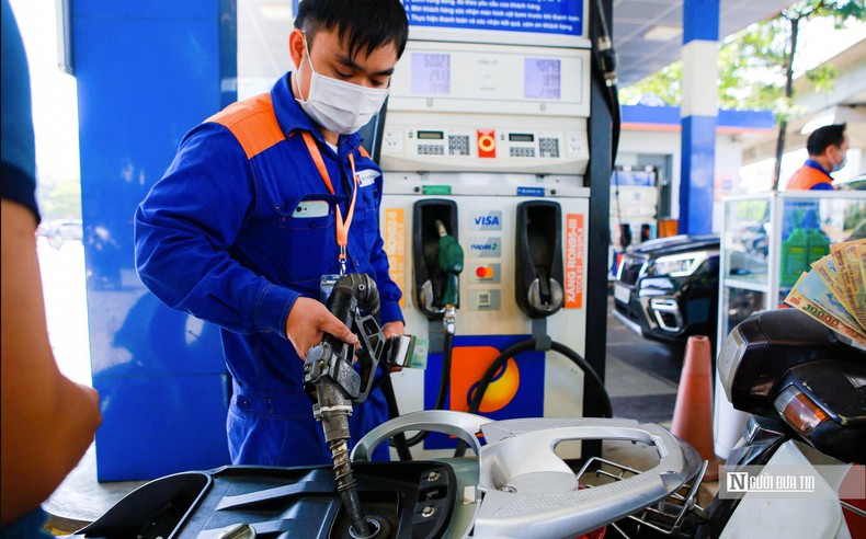 Thủ tướng chỉ đạo nghiên cứu điều chỉnh thuế bảo vệ môi trường xăng dầu về 0 đồng