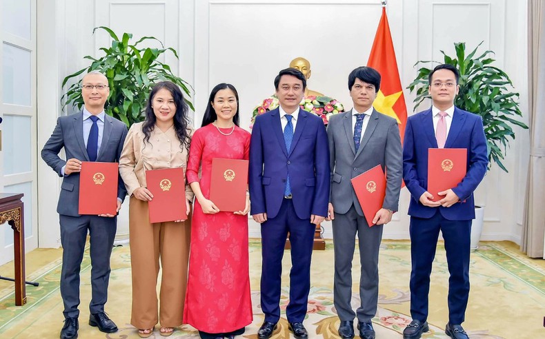 Bộ Ngoại giao điều động, bổ nhiệm loạt cán bộ lãnh đạo, quản lý